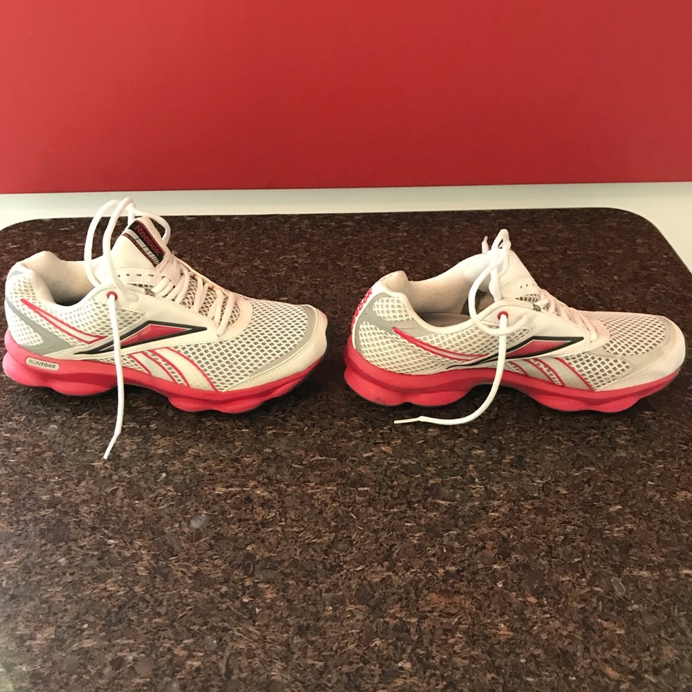 Running shoes - Picture 2 of 5